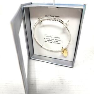 Family Forever Bracelot Gift Idea New in Package Cubic Zirconia Mother of Pearl